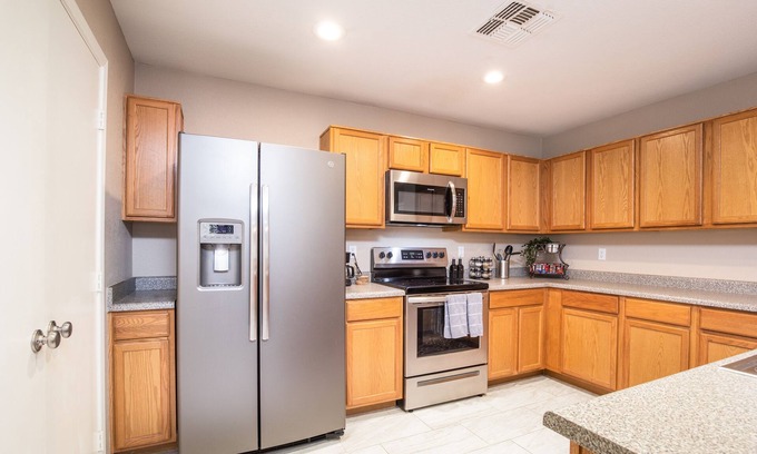 Superstition Springs House | Sunny Arizona Getaway: Your Home Under the Desert Sun