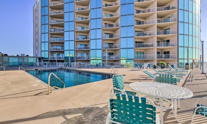 Biloxi Apartment | Sunny Beachfront Biloxi Condo with Resort Amenities!