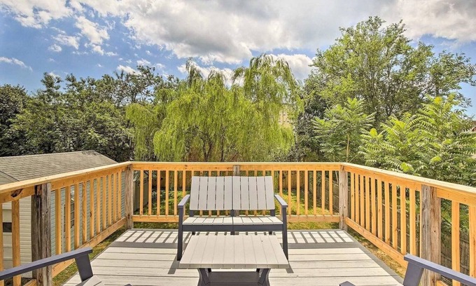 West Haven Apartment | Sunny Beachside Retreat - Steps from the Sand, Minutes from Downtown New Haven