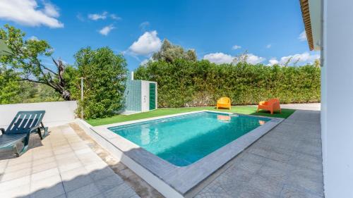Santo Estevao House | Sunny & Calm 4 BDR House W/Pool by Lovelystay