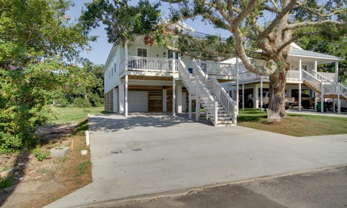 Gulfport House | Sunny Gulfport Vacation Rental Walk to Beaches!