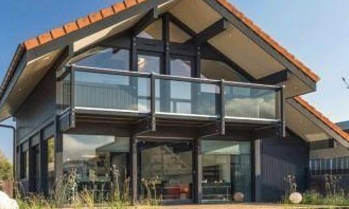 Villy-le-Pelloux House | Sunny house with 8-seater jacuzzi