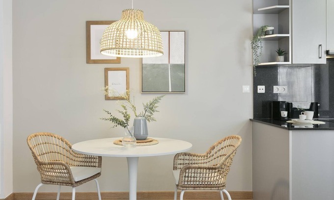Sants-Badal Apartment | Sunny loft with A/C and WIFI next to Badal metro