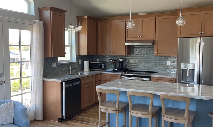 Westside Santa Cruz Cottage | Sunny, Modern Cottage w/Stunning Views, Steps from Beach & Natural Bridges