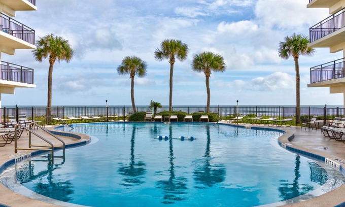 Ormond-by-the-Sea House | Sunny Ormond Beach SOB Condo Pool No Drive Beach