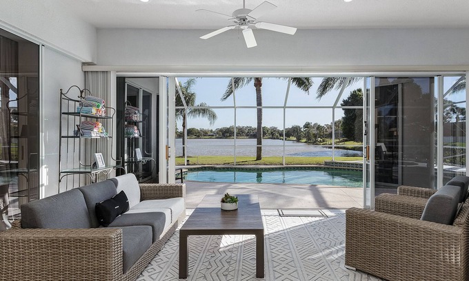 Port Charlotte House | Sunny South-Facing Salt & Heated Pool Spa on FISHING Lake FallWinter 25-26 Avail