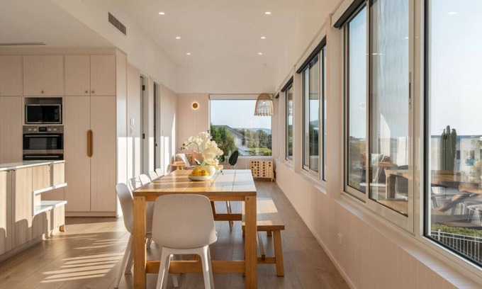 Sellicks Beach House | Sunnyside - Family friendly.Sleeps 12.Sea Views