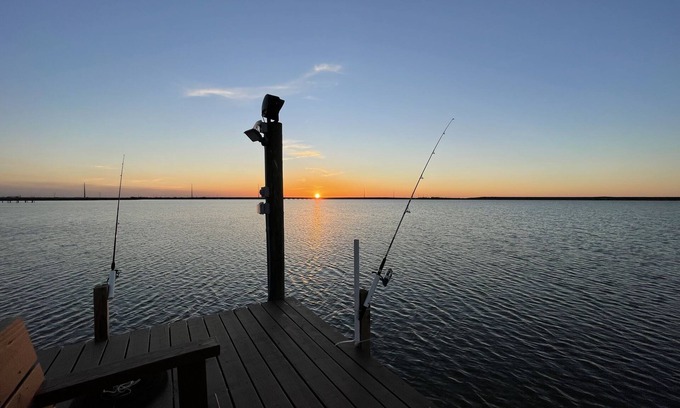 Sunset Bay House | Sunrise Escape | Stunning Bay Views + Great Fishing