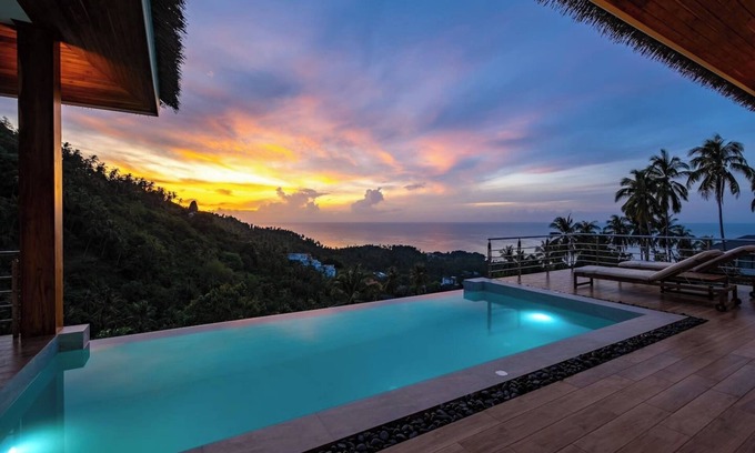 Maret House | "Sunrise Hills" Tranquil 4br pool villa sea view