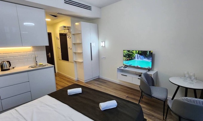 New Boulevard Apartment | "Sunrise in mountains", 18 floornn
