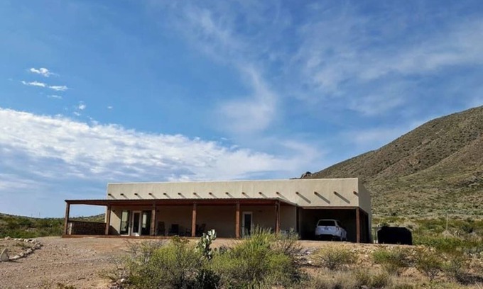 Alpine House | Sunrise Ridge: Modern. Spacious Inside & Outside.