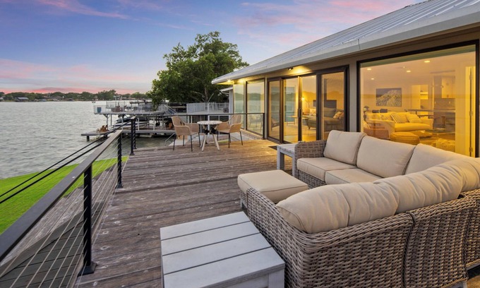 Granite Shoals House | Sunrise Shores: Luxury on open water & boat lift