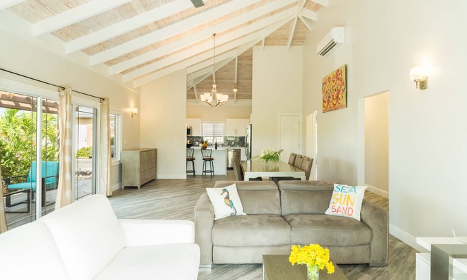 Long Bay House | SunSeaSand - 2Bdrm Seaside Cottage - Long Bay Hills