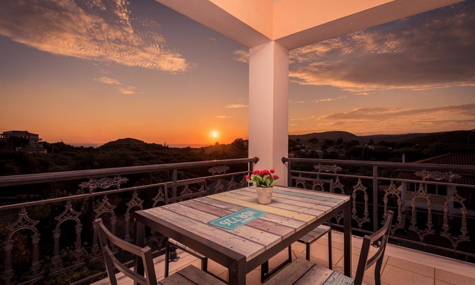 Keri Village House | Sunset 4 Bedroom Family House
