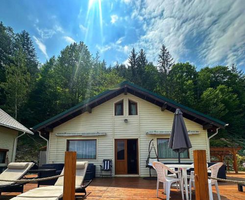 Bicaz Ski Chalet | Sunset By The Lake Ponton Bicaz