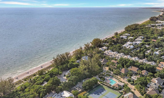 Captiva House | Sunset Captiva 10 - Private home just steps to the beach