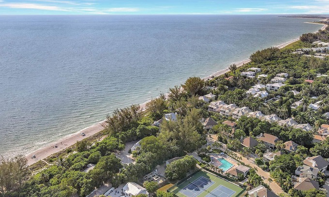 Captiva House | Sunset Captiva 10 - Private home just steps to the beach