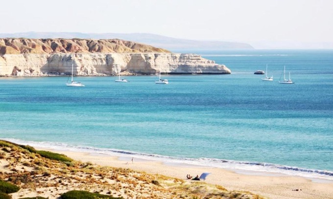 Maslin Beach House | SUNSET CLIFFS luxury stay at Maslin Beach