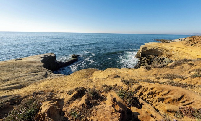 Sunset Cliffs Apartment | Sunset Cliffs San Diego unique apartment steps away from Ocean front