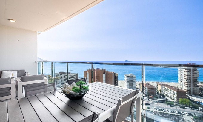 Cala Apartment | Sunset Drive Resort Apartment 9-18 Poniente Beach