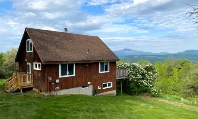 Waterbury Center House | Sunset facing valley view home - Waterbury Stowe