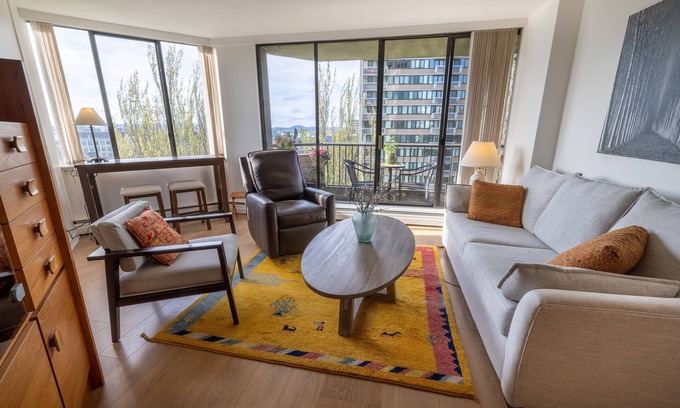 James Bay Condo | Sunset Haven - Study with Desk, Great City Views, Indoor Pool