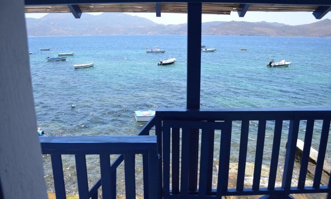 Tripiti House | Sunset Klima Boathouse