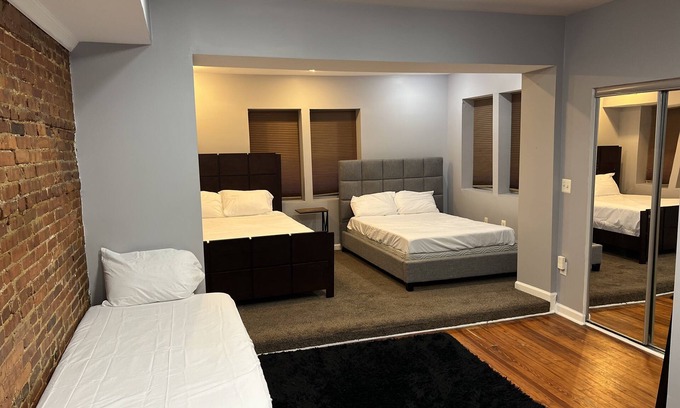 Reservoir Hill Apartment | SUNSET PALACE