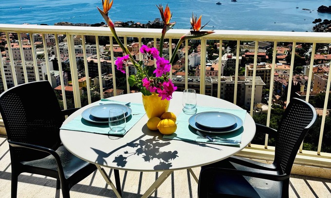 Villefranche-sur-Mer Apartment | Sunset paradise in Villefranche