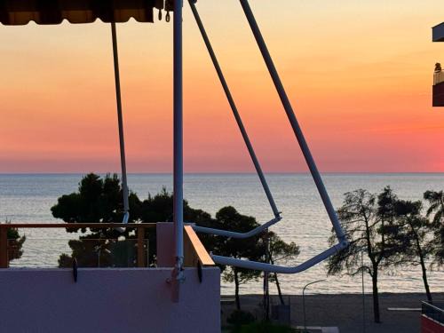 Sakës Apartment | Sunset Serenity