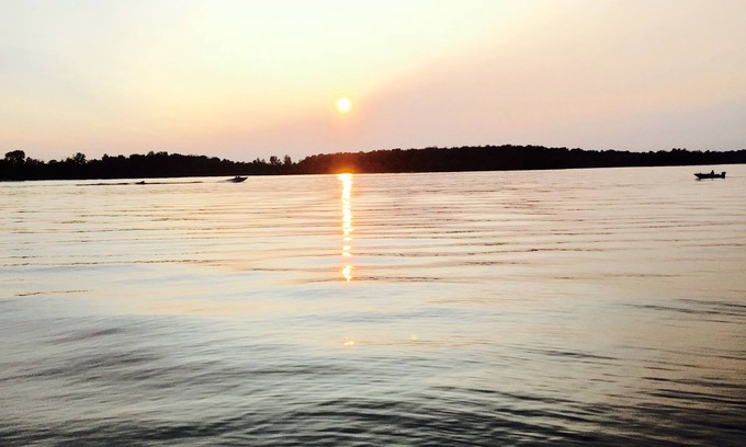 Leesburg House | Sunsets on Little Tippy Lake