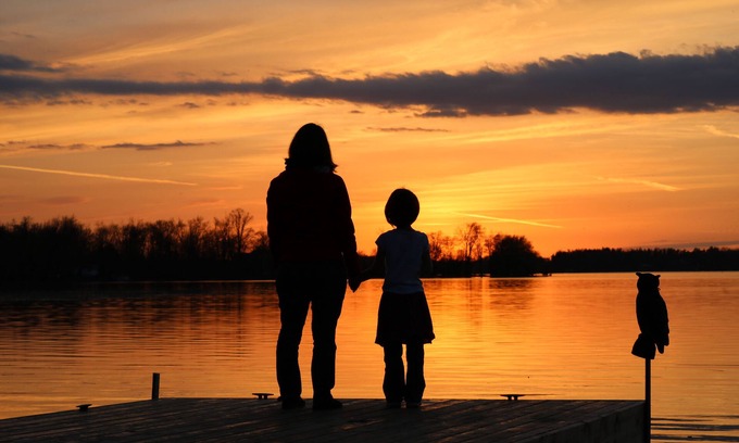 Ramara House | Sunsets to die for on quite bay on Lake Simcoe