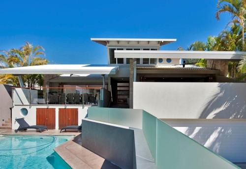 Sunshine Beach House | Sunshine Beach Retreat, Pool, Backyard