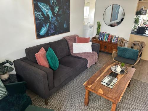 Brahma Lodge Apartment | Sunshine Four