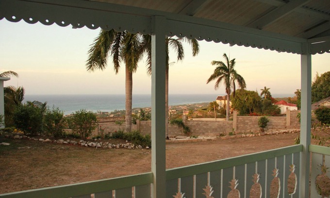 Greenwood House | Sunshine Lodge- Your Home Away From Home
