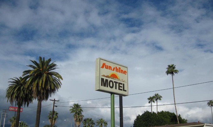 Carousel Hotel | Sunshine Motel