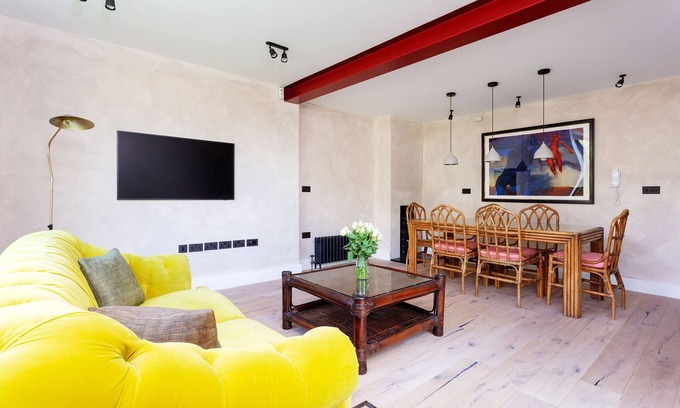 North Kensington Apartment | Sunshine Soul, by Veeve