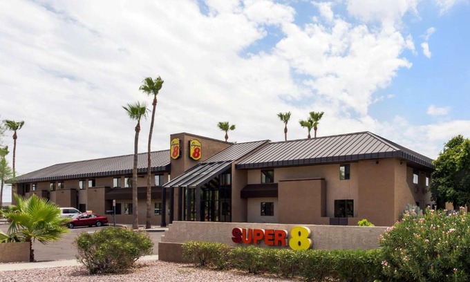 Chandler Hotel | Super 8 by Wyndham Chandler Phoenix