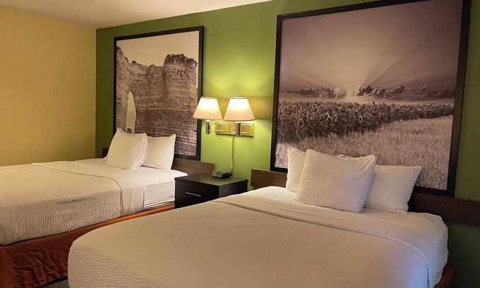 Colby Hotel | Super 8 by Wyndham Colby