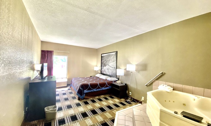 Conway Hotel | Super 8 by Wyndham Conway