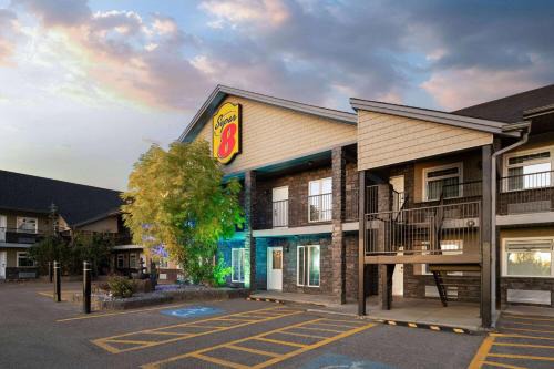 Fort McMurray Hotel | Super 8 by Wyndham Fort McMurray