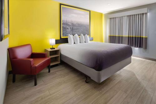 Milnesville Hotel | Super 8 by Wyndham Hazleton