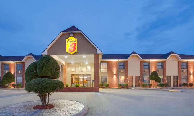 Morrilton Hotel | Super 8 by Wyndham Morrilton