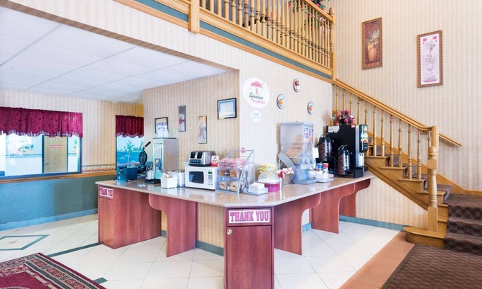Troy Hotel | Super 8 by Wyndham Troy IL/St. Louis Area