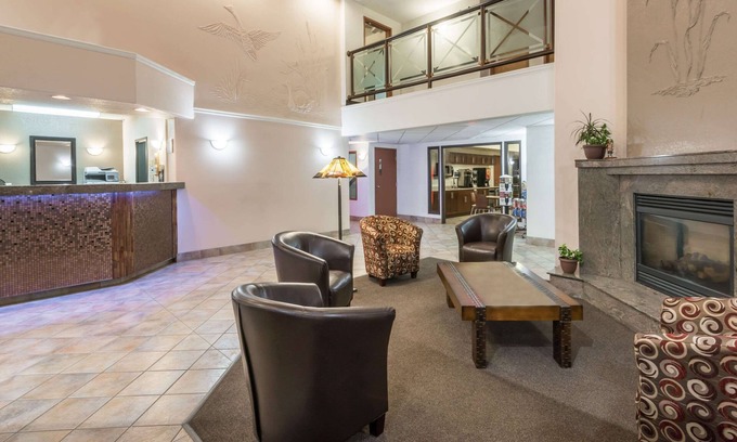 County of Vermilion River Hotel | Super 8 by Wyndham Vermilion AB