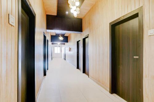 Thane West Hotel | Super Collection O Thane Formerly Dove Residency