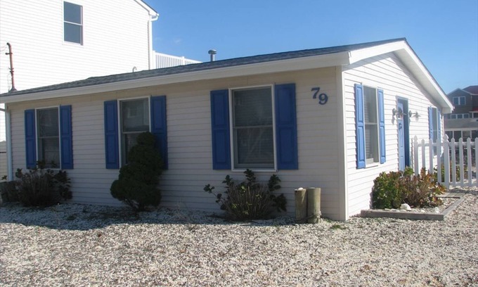 Beach Haven West House | Super cute! Waterfront Lagoon in Beach Haven West!