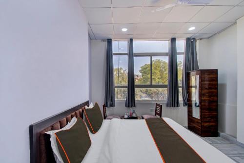 Lalkothi Hotel | Super Hotel O Connect