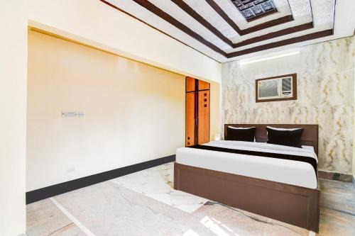 Taltala Hotel | Super Hotel O Lenin Sarani