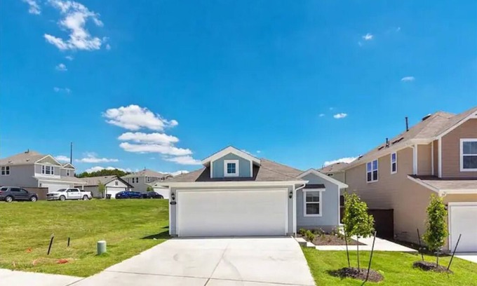 Austin House | Super Nice Spacious furnished Home in Austin. 3BR and 2B.